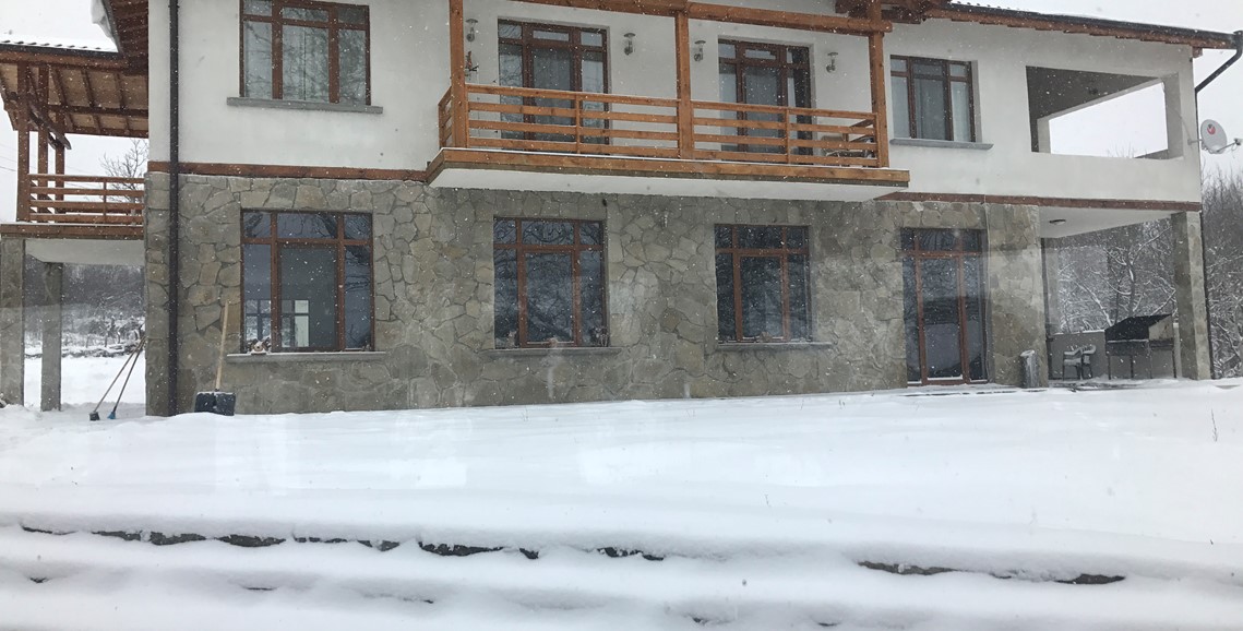 Цялата къща